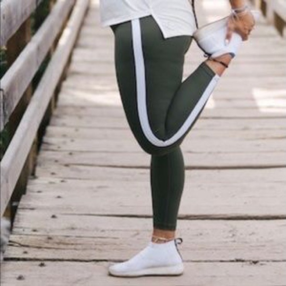 Forest green with white stripe ZYIA